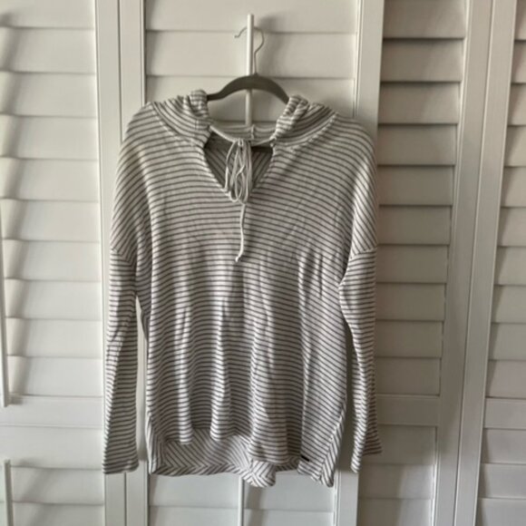 Roxy Hoodie - Picture 1 of 3